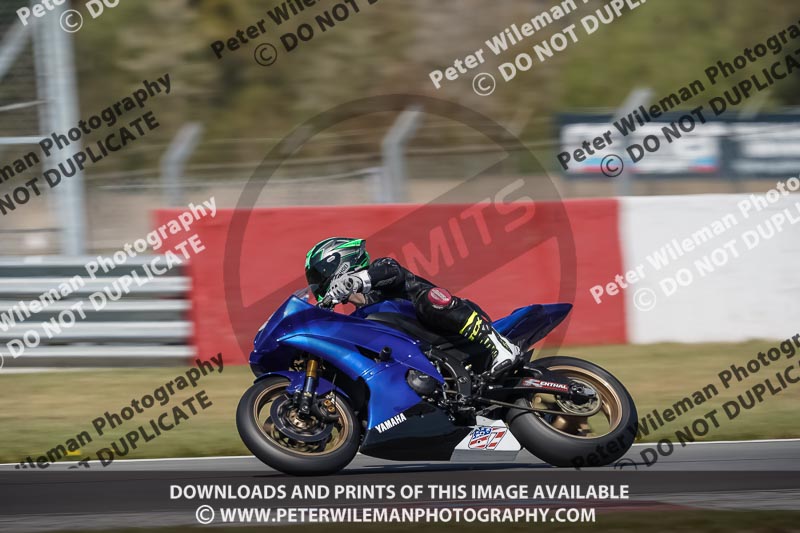 donington no limits trackday;donington park photographs;donington trackday photographs;no limits trackdays;peter wileman photography;trackday digital images;trackday photos